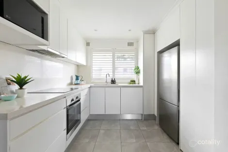 Property photo of 12/80 Wyadra Avenue Freshwater NSW 2096