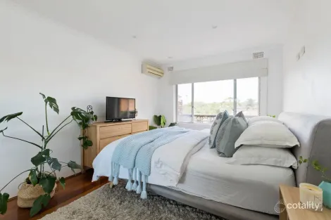 Property photo of 12/80 Wyadra Avenue Freshwater NSW 2096