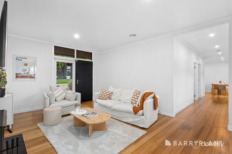 Property photo of 28 Johns Crescent Mount Evelyn VIC 3796