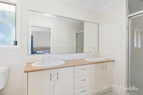 Property photo of 82 Tee Trees Boulevard Arundel QLD 4214