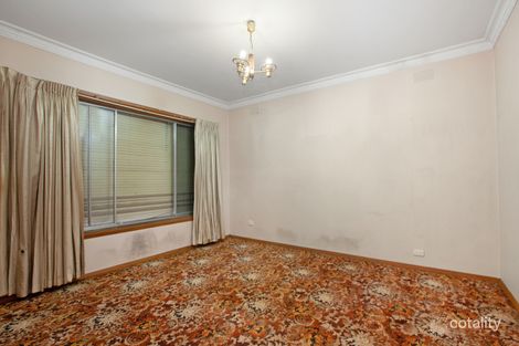 Property photo of 1 Wirilda Close Thomastown VIC 3074