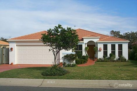 19 Moonbeam Cres, Castaways Beach, QLD 4567