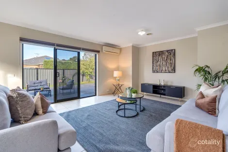 Property photo of 20 Birdswood Crescent Craigieburn VIC 3064