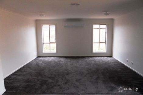 Property photo of 10 Brimstone Drive Tarneit VIC 3029