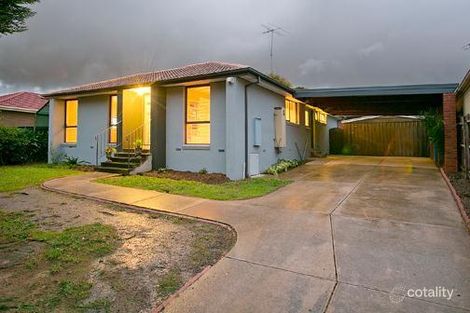 Property photo of 18 Matthew Flinders Avenue Endeavour Hills VIC 3802