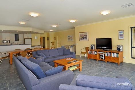 Property photo of 76 Britannia Parade Hindmarsh Island SA 5214