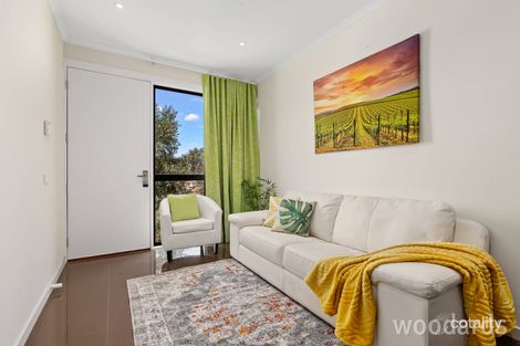 Property photo of 27 Bailey Crescent Oak Park VIC 3046