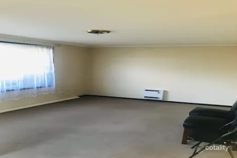 Property photo of 2/40 Ferndale Crescent Dandenong North VIC 3175