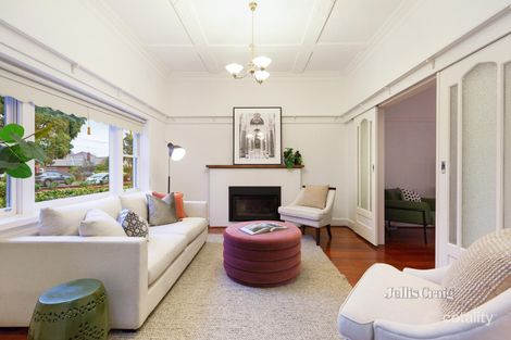 Property photo of 10 Beauville Avenue Murrumbeena VIC 3163