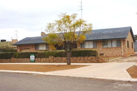25 Larke Cres, Corrigin, WA 6375