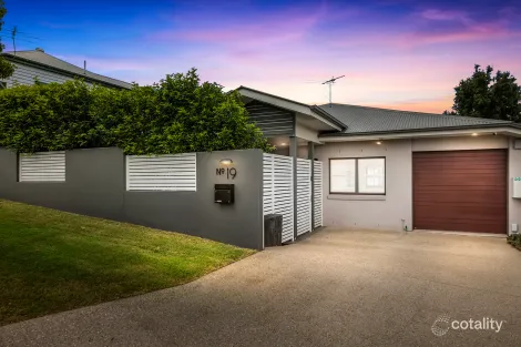 Property photo of 19 Cutbush Road Everton Park QLD 4053