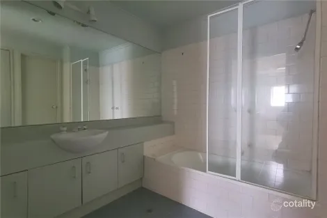 Property photo of 12/88 Wells Street Southbank VIC 3006