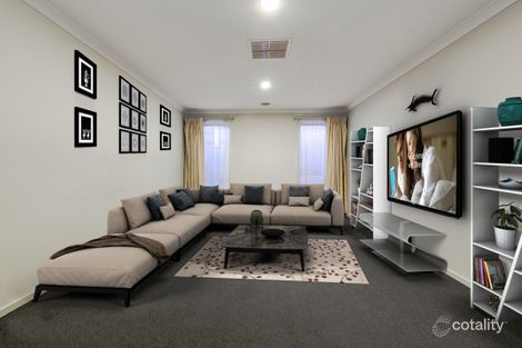 Property photo of 28 Pipetrack Circuit Cranbourne East VIC 3977