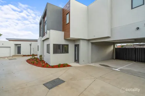 2/5 Bessell Ct, Jacana, VIC 3047