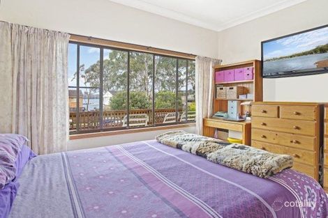 Property photo of 41 Noamunga Crescent Gwandalan NSW 2259