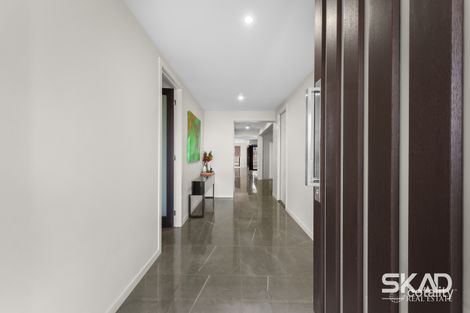 Property photo of 32 Faraday Street Mickleham VIC 3064