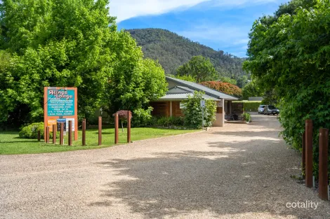 Property photo of 3/12 Gavan Street Bright VIC 3741