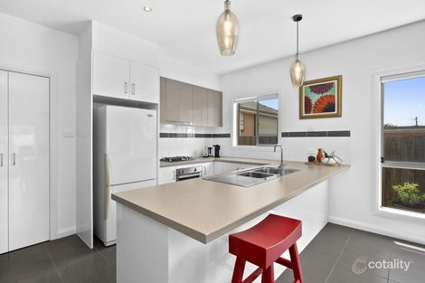 Property photo of 2/52 McClelland Street Bell Park VIC 3215