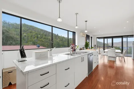 Property photo of 7 Nielson Drive Montrose TAS 7010