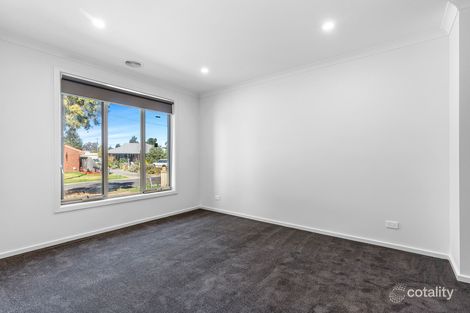 Property photo of 10 Currawong Court Werribee VIC 3030