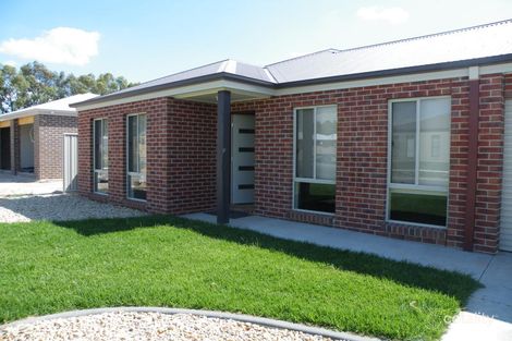 5 Condamine St, West Wodonga, VIC 3690