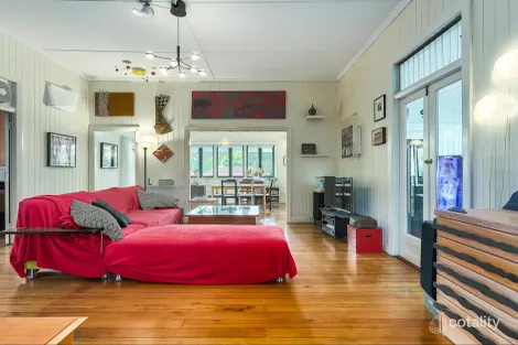 Property photo of 158 Jubilee Terrace Bardon QLD 4065