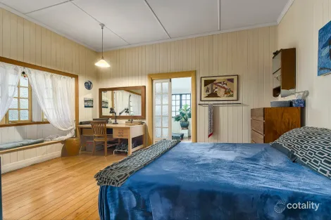 Property photo of 158 Jubilee Terrace Bardon QLD 4065