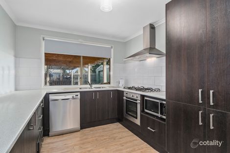 Property photo of 5 Peregrine Place Carrum Downs VIC 3201