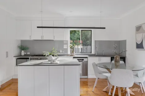 Property photo of 11 Dunsford Zillmere QLD 4034