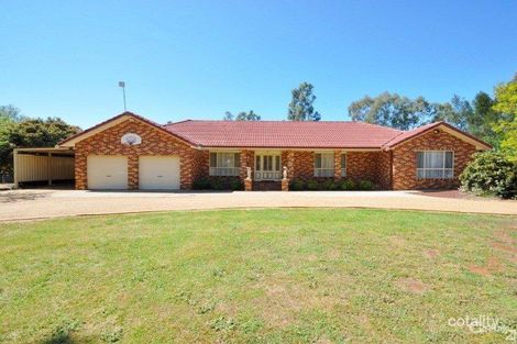 Property photo of 10 Charmere Place Dubbo NSW 2830