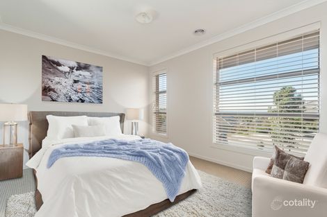 Property photo of 14 Cannington Grove Sunbury VIC 3429