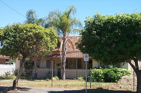 33 Forrest Rd, Armadale, WA 6112