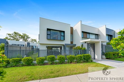 36/2 Flametree Cct, Arundel, QLD 4214