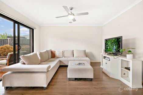 Property photo of 50 Gyrfalcon Way Doreen VIC 3754