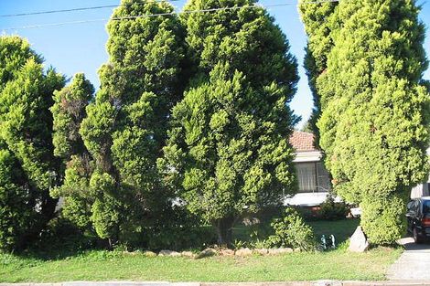 15 Cockburn Cres, Fairfield East, NSW 2165