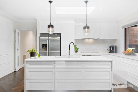 Property photo of 3 Hart Place Taylors Lakes VIC 3038