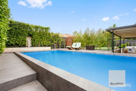 Property photo of 3 Hart Place Taylors Lakes VIC 3038