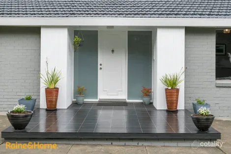 Property photo of 16 Adelong Drive Kingston TAS 7050