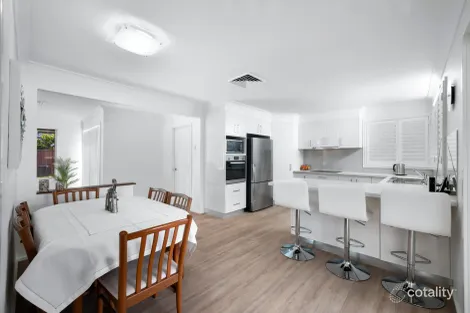 Property photo of 17 Brooks Street Macquarie Fields NSW 2564