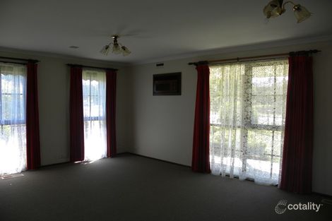 Property photo of 12 Admirala Avenue Dandenong North VIC 3175