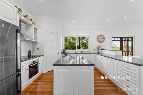 Property photo of 8 Mountain View Circuit Beaconsfield VIC 3807