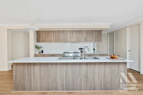 Property photo of 3 Oasis Crescent Yarrawonga VIC 3730