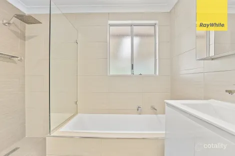 Property photo of 16 Barnfield Place Dean Park NSW 2761