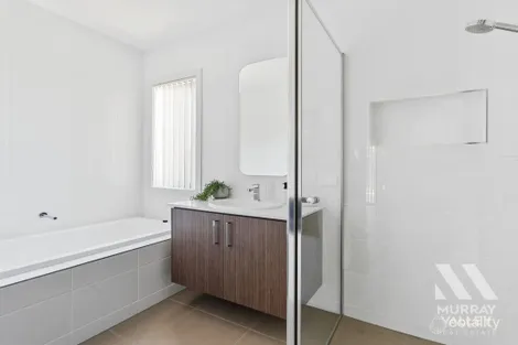 Property photo of 3 Oasis Crescent Yarrawonga VIC 3730