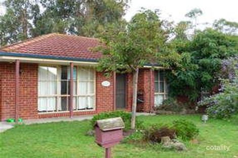 2 Bastow Cl, Pakenham, VIC 3810