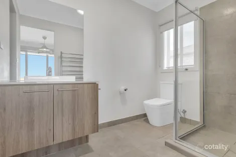 Property photo of 75 Abbeygate Drive Werribee VIC 3030