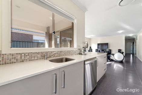 Property photo of 20 Gardner Terrace Craigieburn VIC 3064