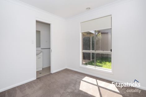Property photo of 25 Darcy Drive Boorooma NSW 2650