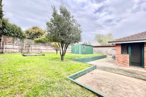 Property photo of 8 Bardsley Court Narre Warren VIC 3805