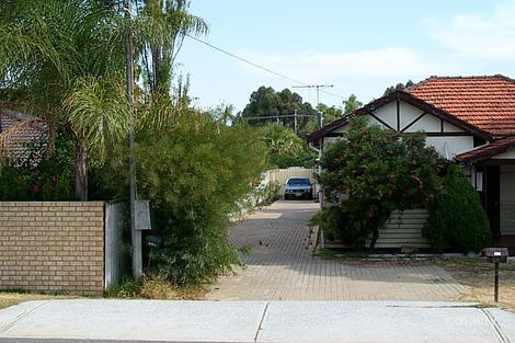 68b Hammad St, Palmyra, WA 6157